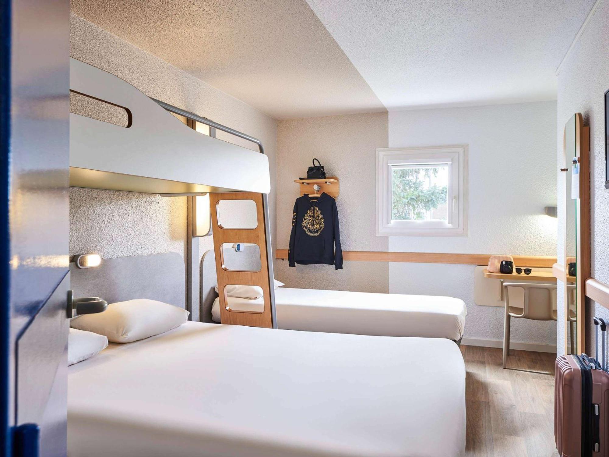 Ibis Budget Versailles Chateau Saint Cyr L'Ecole Kültér fotó