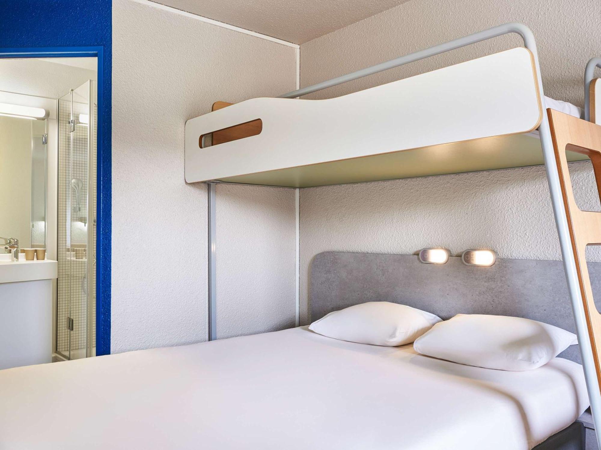 Ibis Budget Versailles Chateau Saint Cyr L'Ecole Kültér fotó