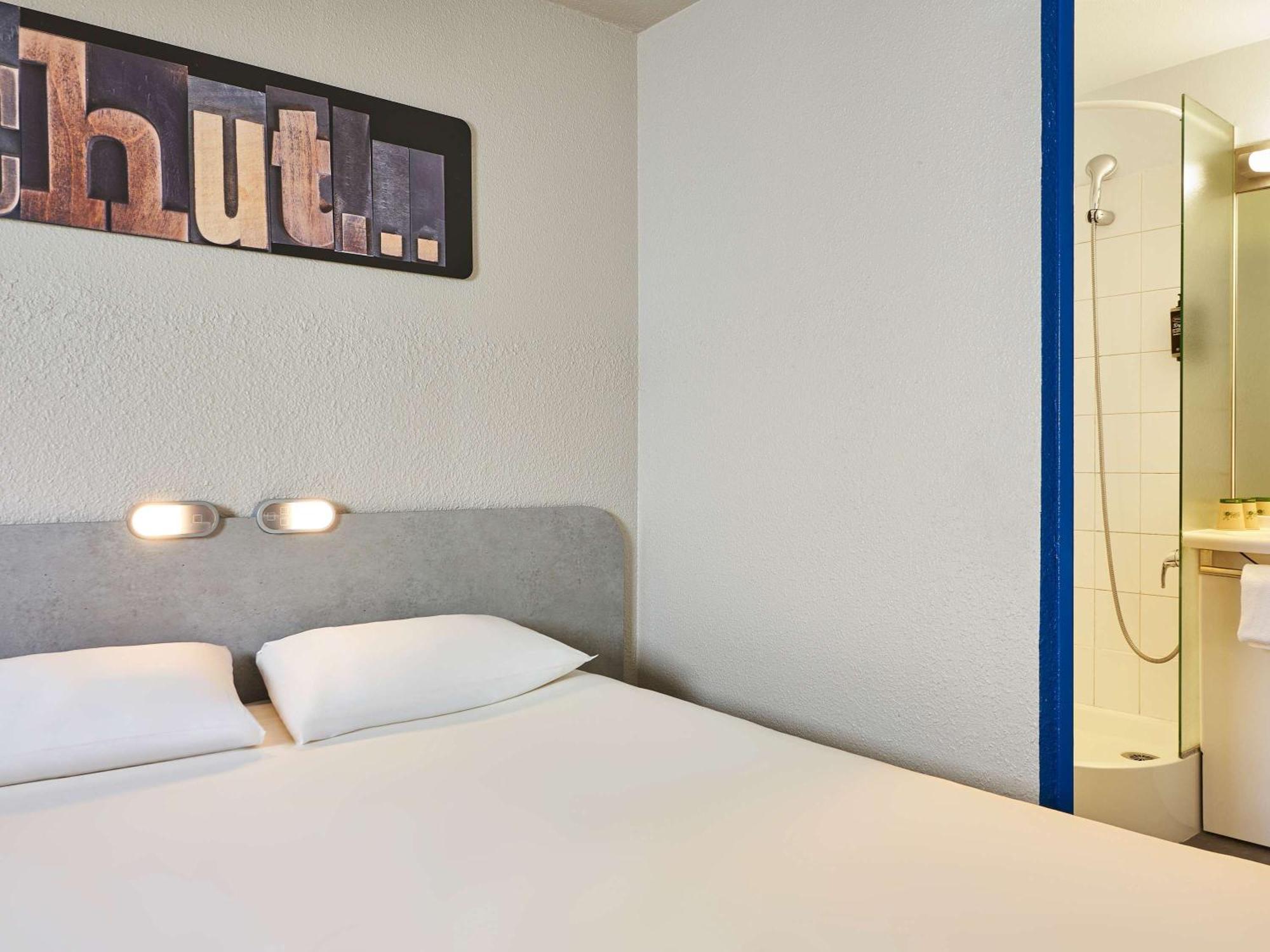 Ibis Budget Versailles Chateau Saint Cyr L'Ecole Kültér fotó