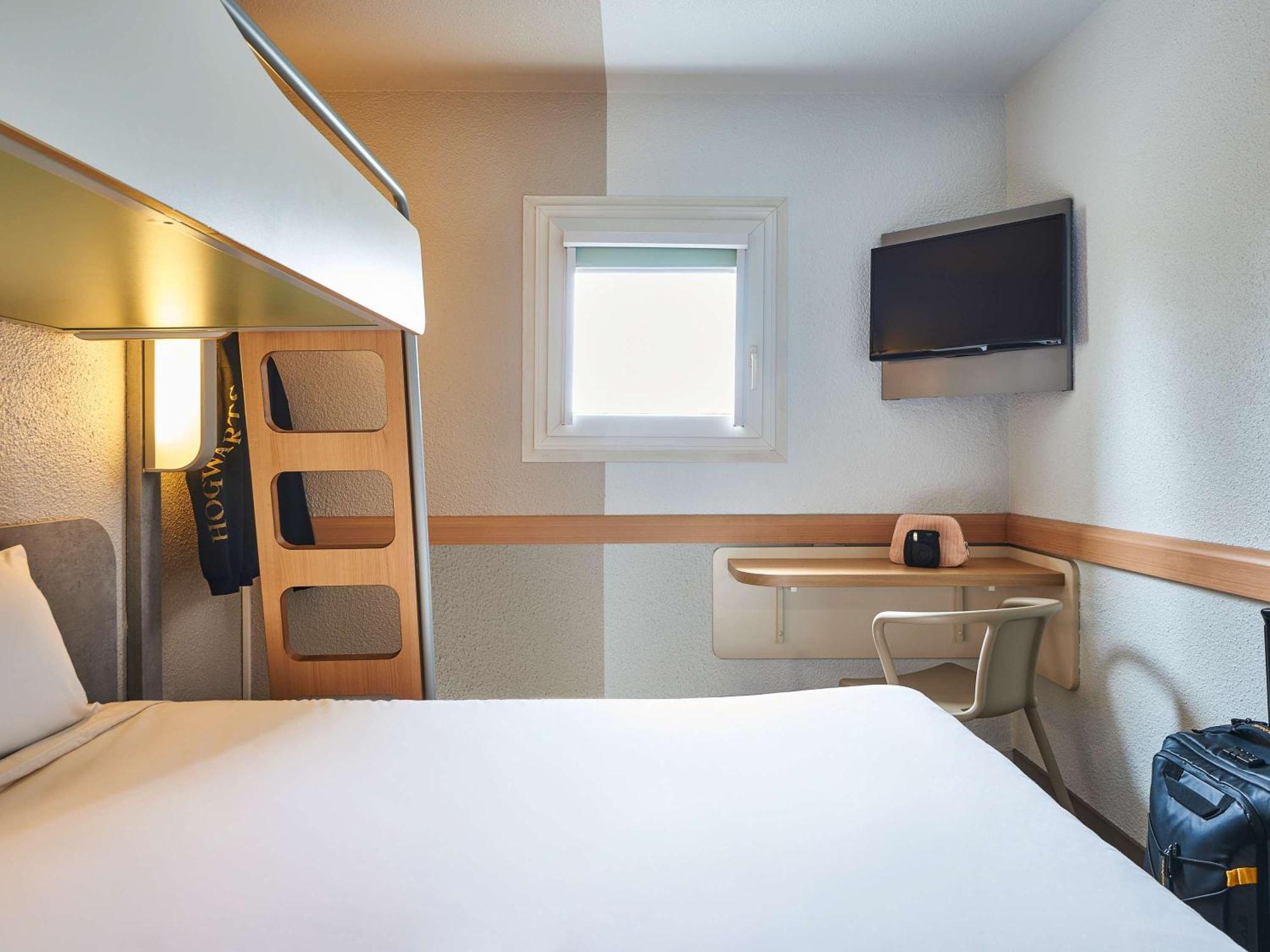Ibis Budget Versailles Chateau Saint Cyr L'Ecole Kültér fotó