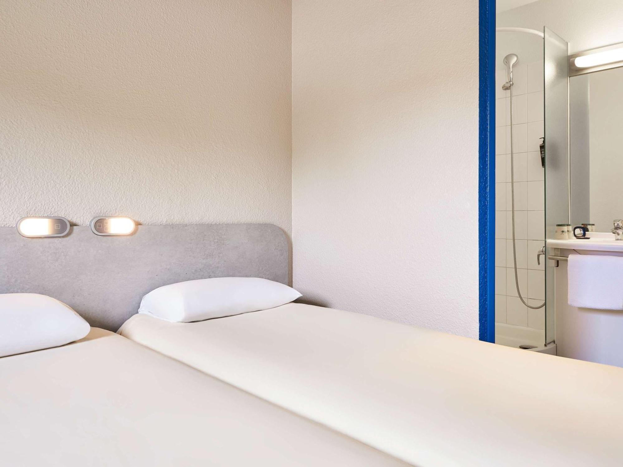Ibis Budget Versailles Chateau Saint Cyr L'Ecole Kültér fotó