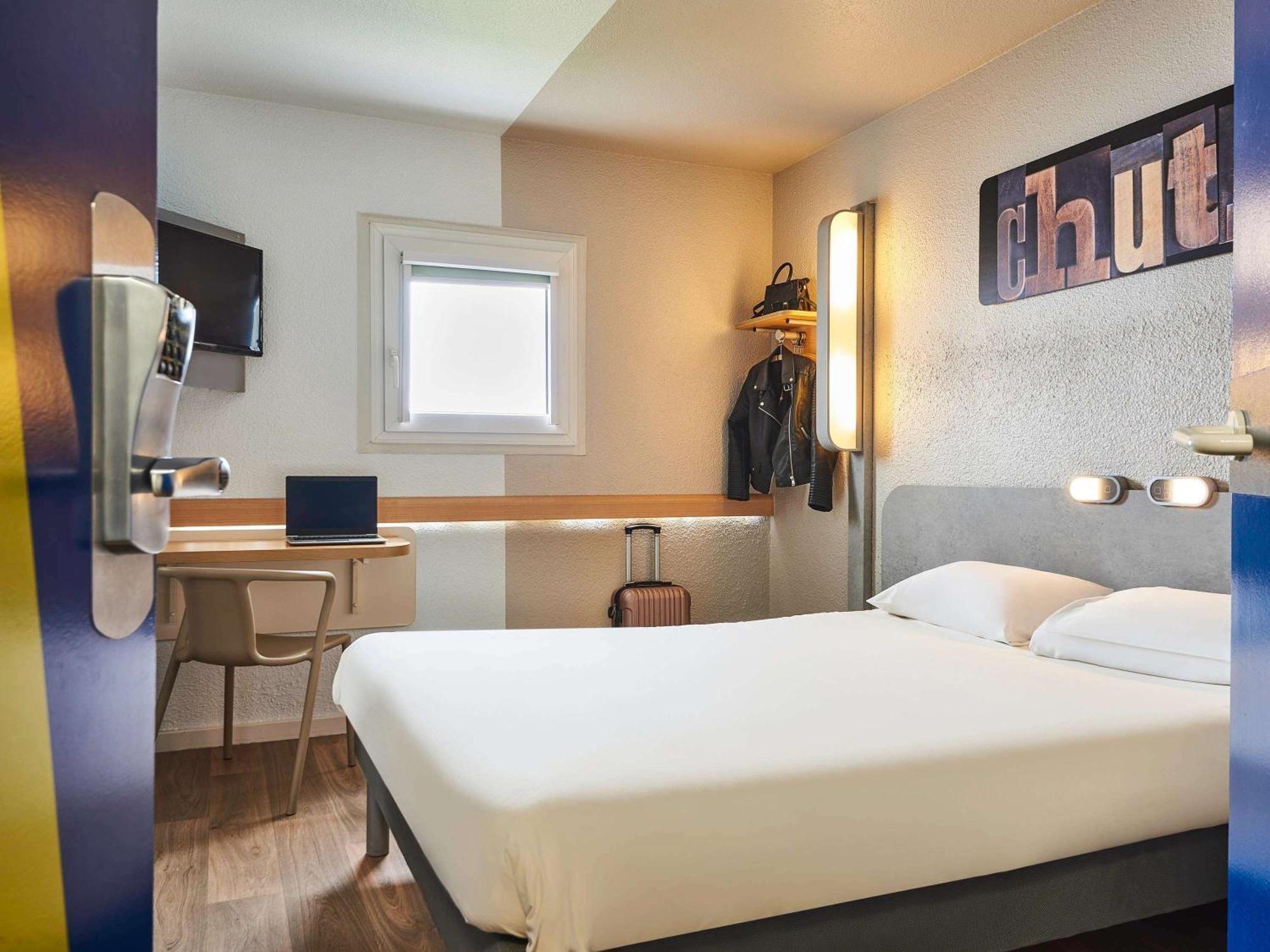 Ibis Budget Versailles Chateau Saint Cyr L'Ecole Kültér fotó