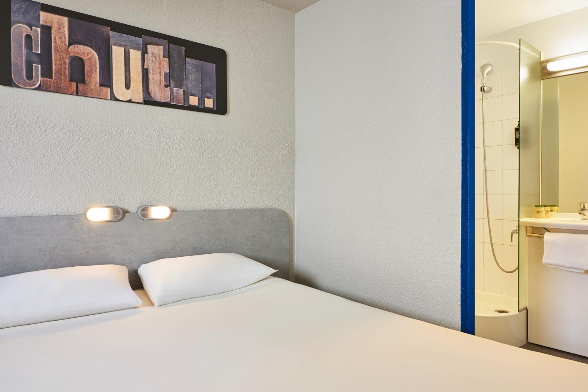 Ibis Budget Versailles Chateau Saint Cyr L'Ecole Kültér fotó