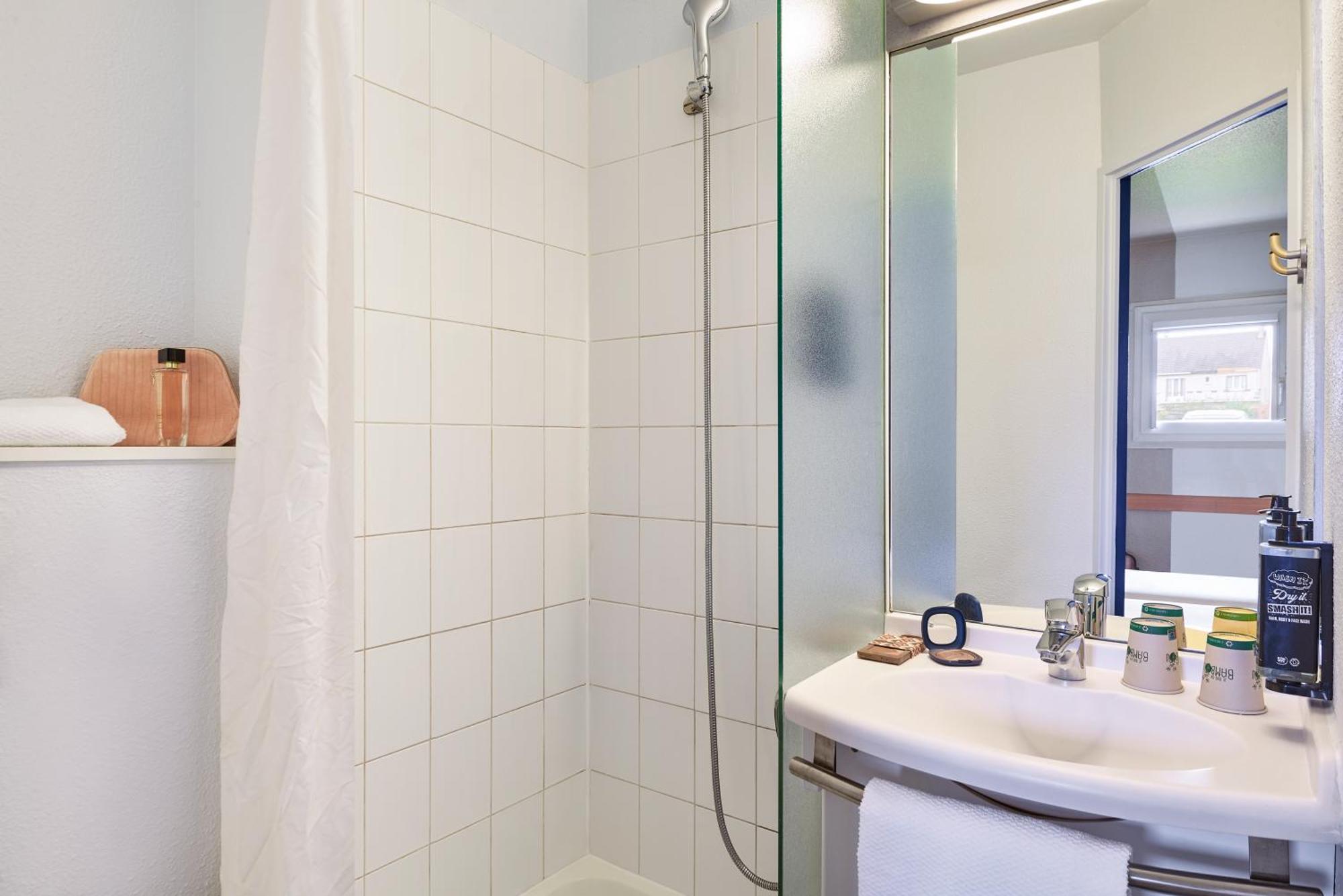 Ibis Budget Versailles Chateau Saint Cyr L'Ecole Kültér fotó